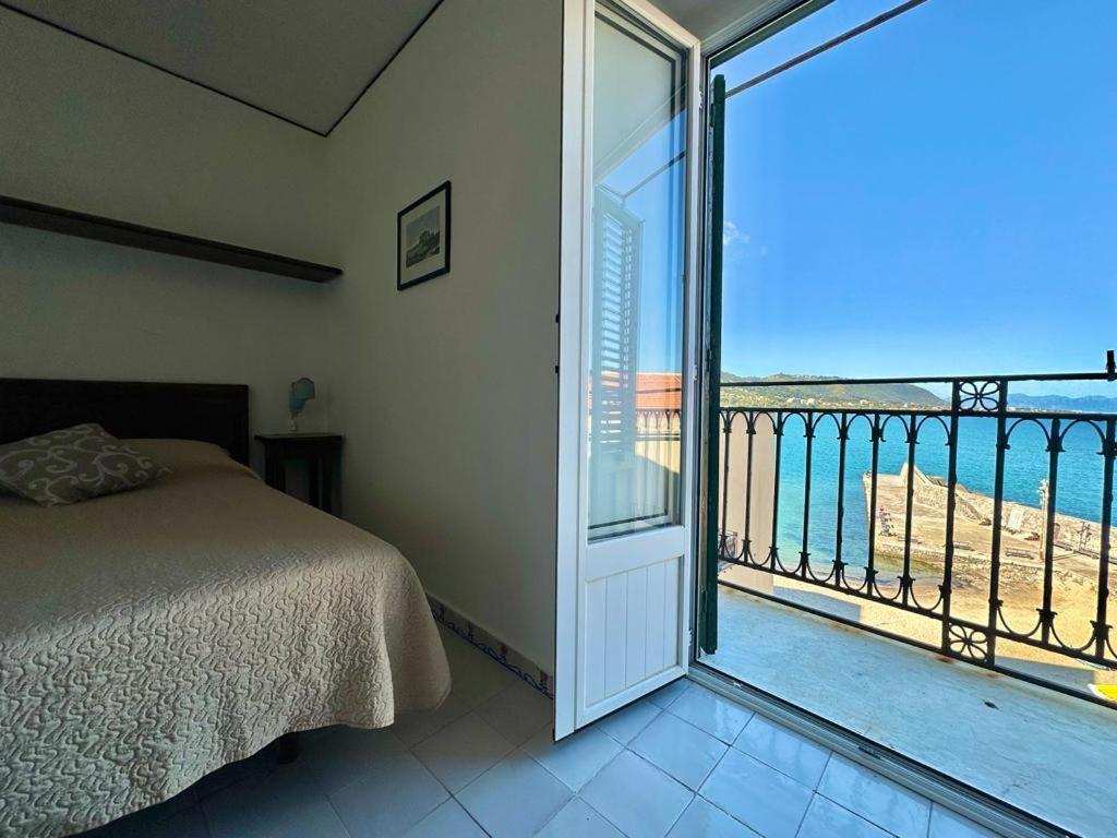 Molo Sea View Apartment Cefalù Buitenkant foto